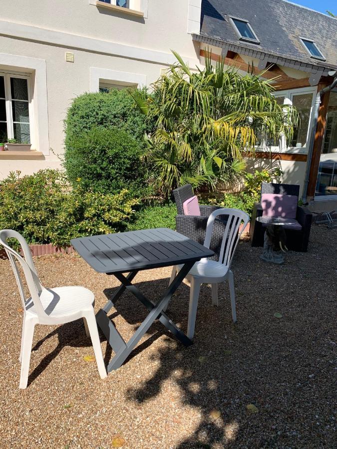Farceaux Le Petit Manoir B&B 외부 사진