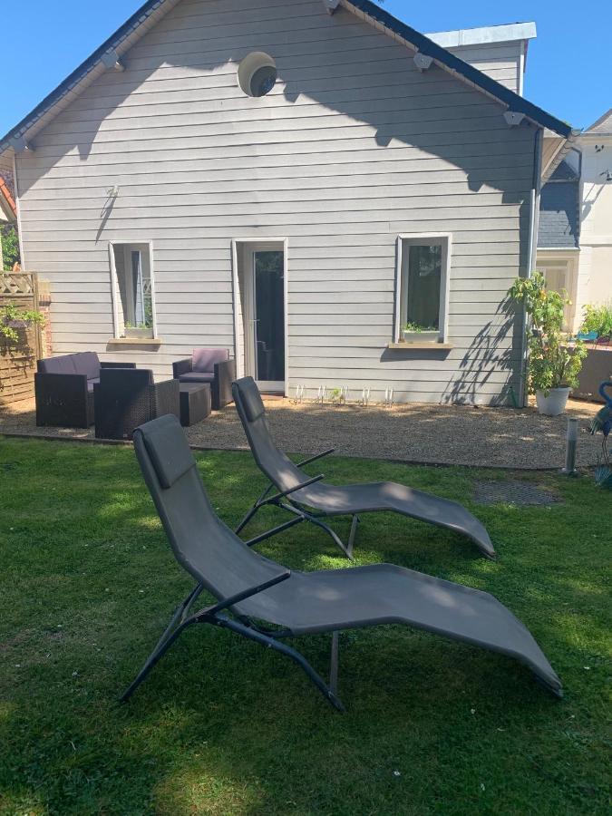 Farceaux Le Petit Manoir B&B 외부 사진